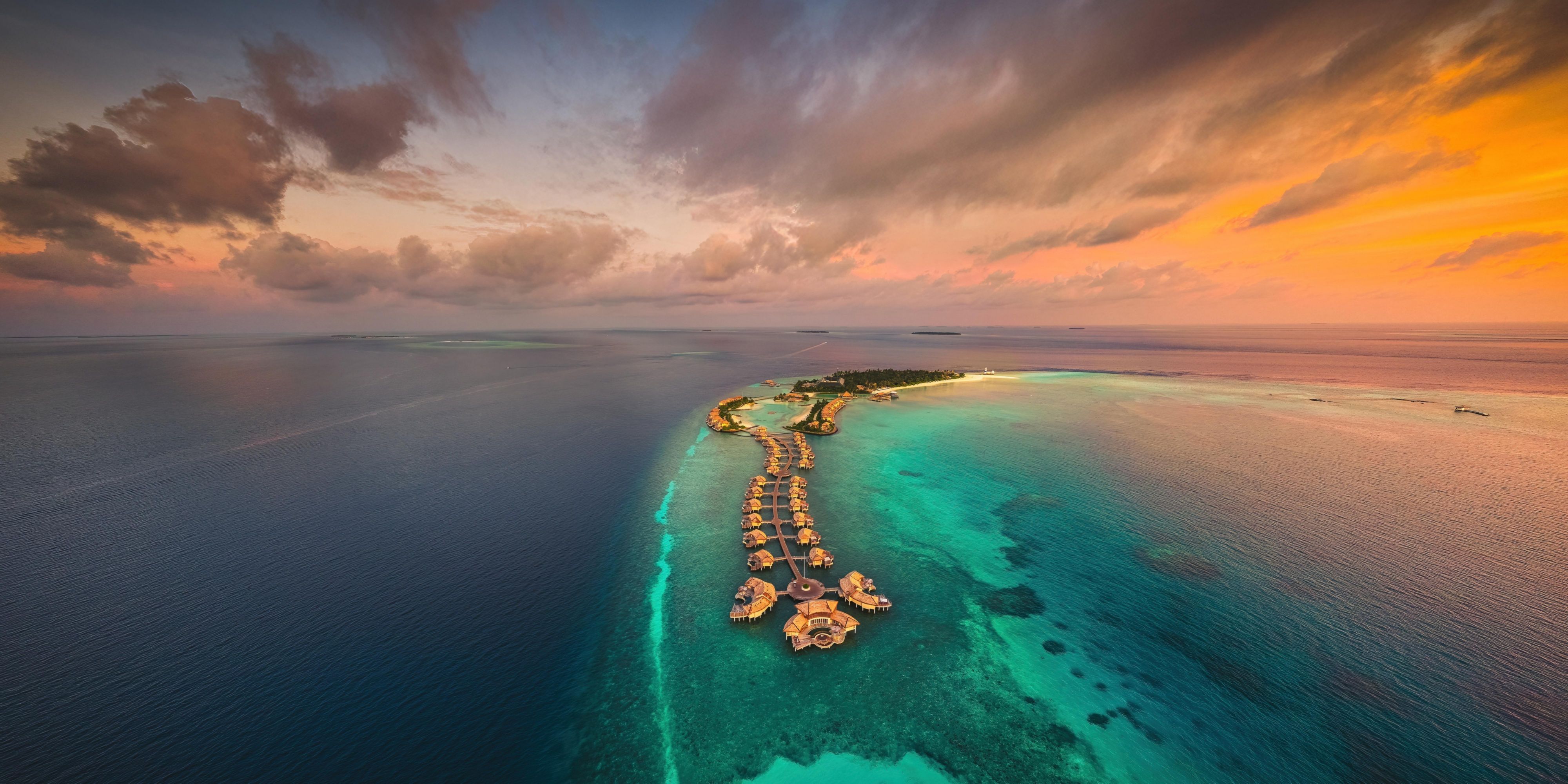 Intercontinental ® Maldives Maamunagau Resort
