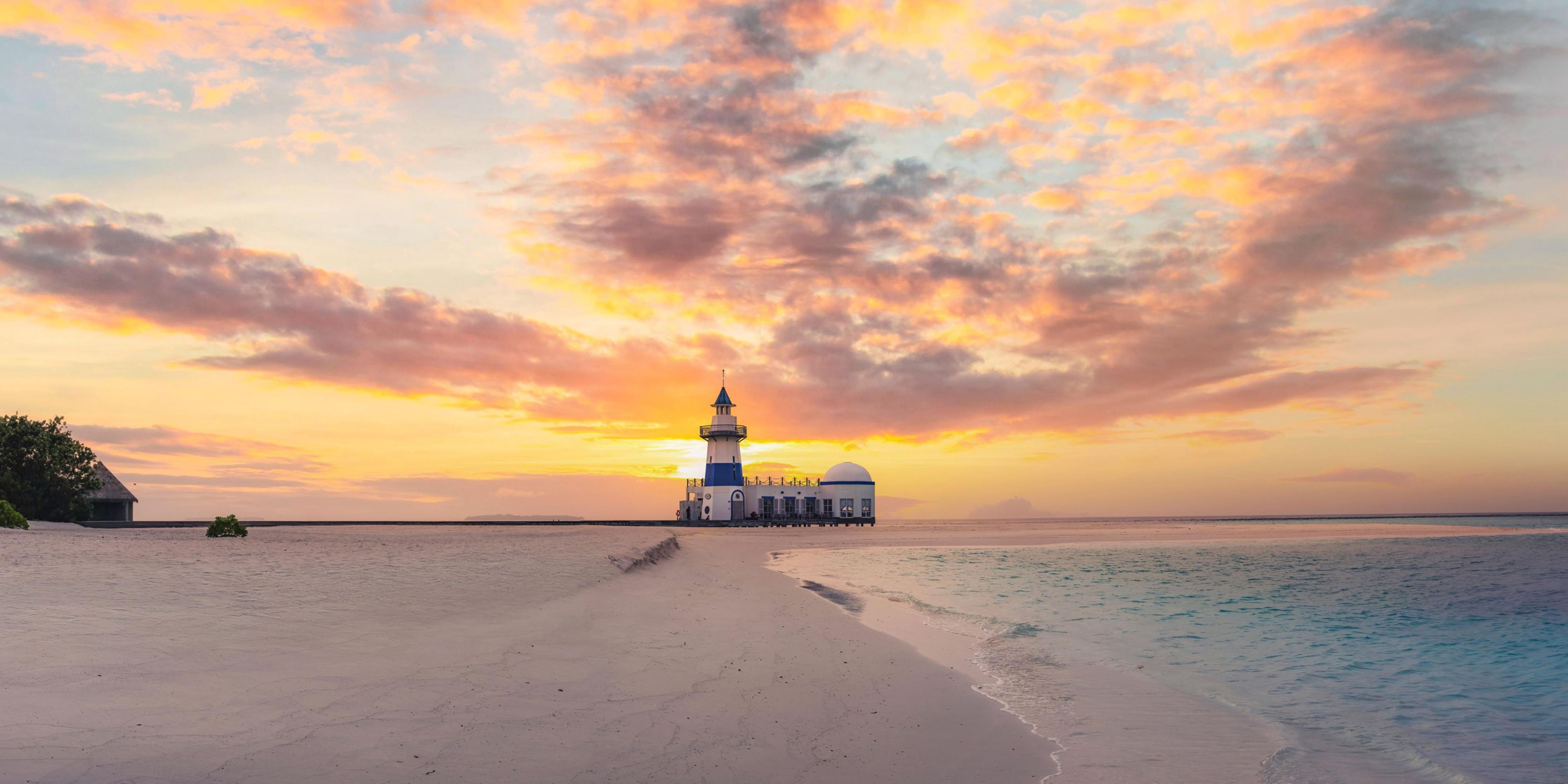 Intercontinental ® Maldives Maamunagau Resort
