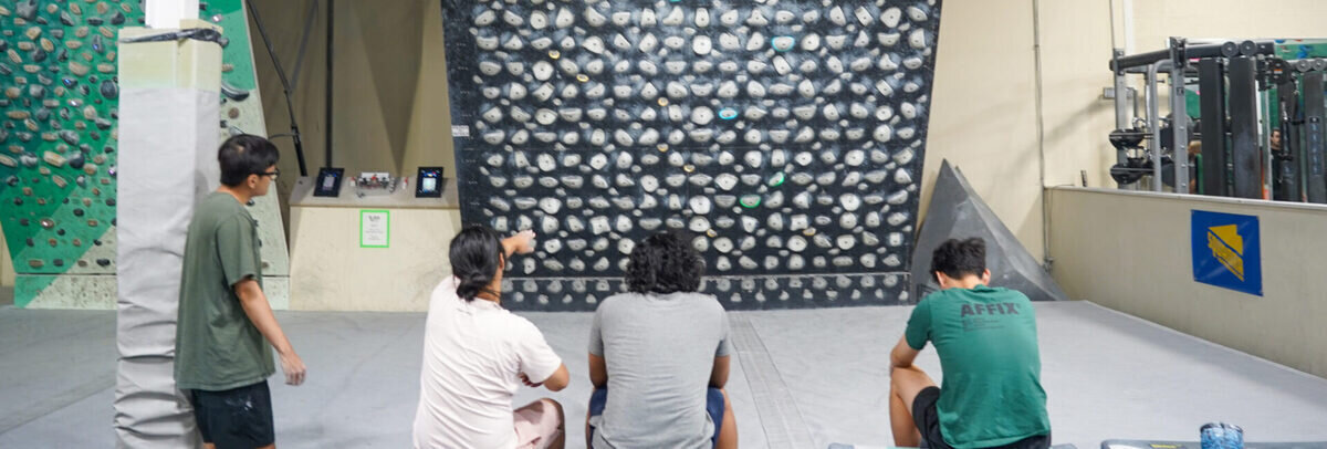 Tufas Boulder Lounge