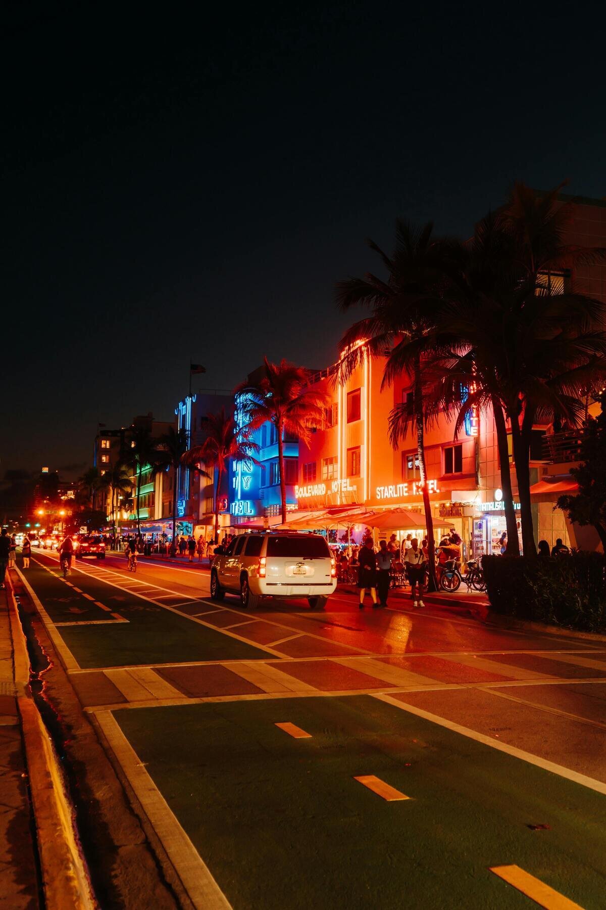 The Sporting Club at The Continuum