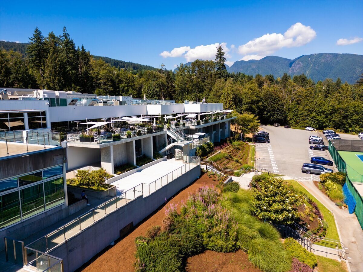 Hollyburn Country Club