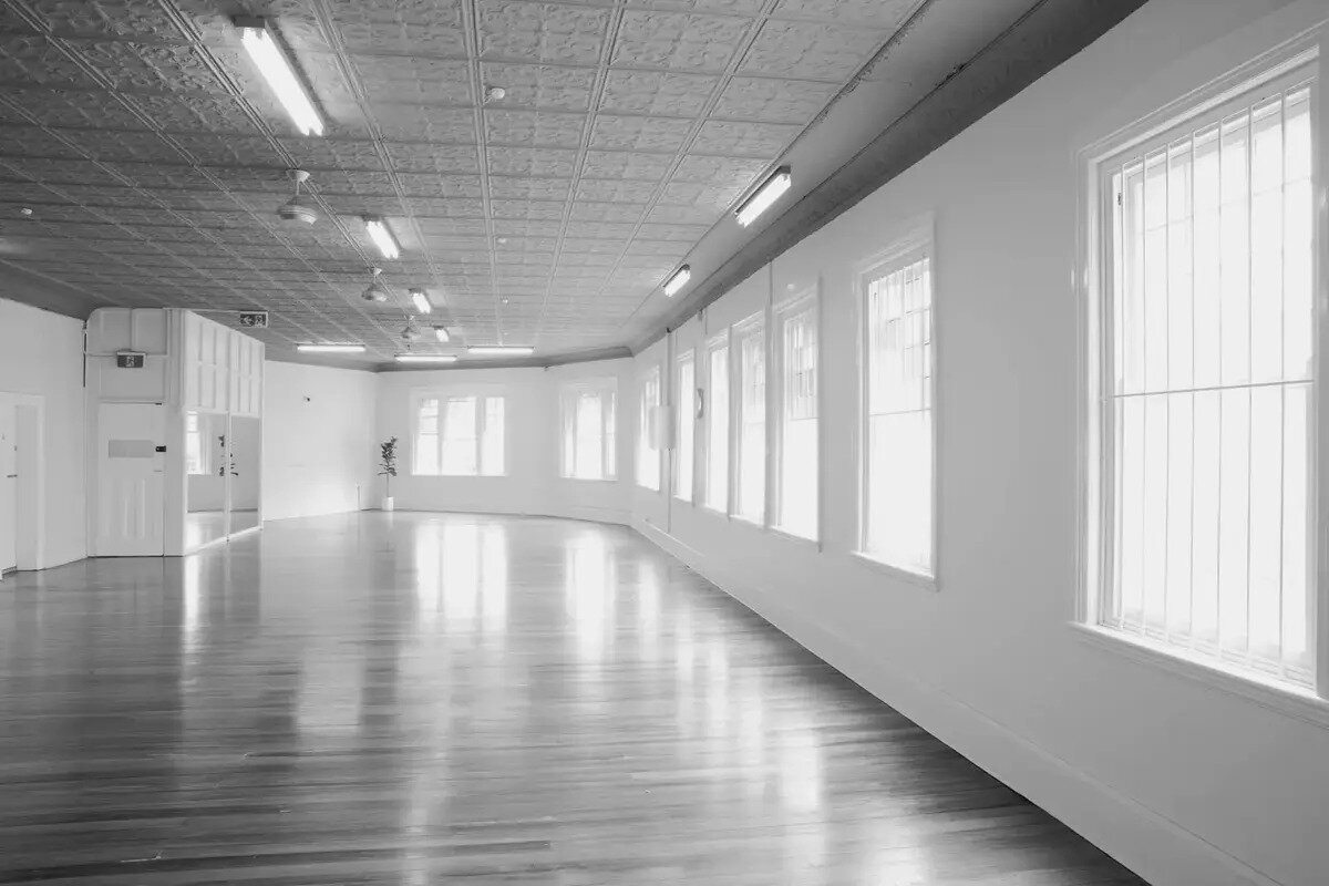 MOVE By Aric & Masha