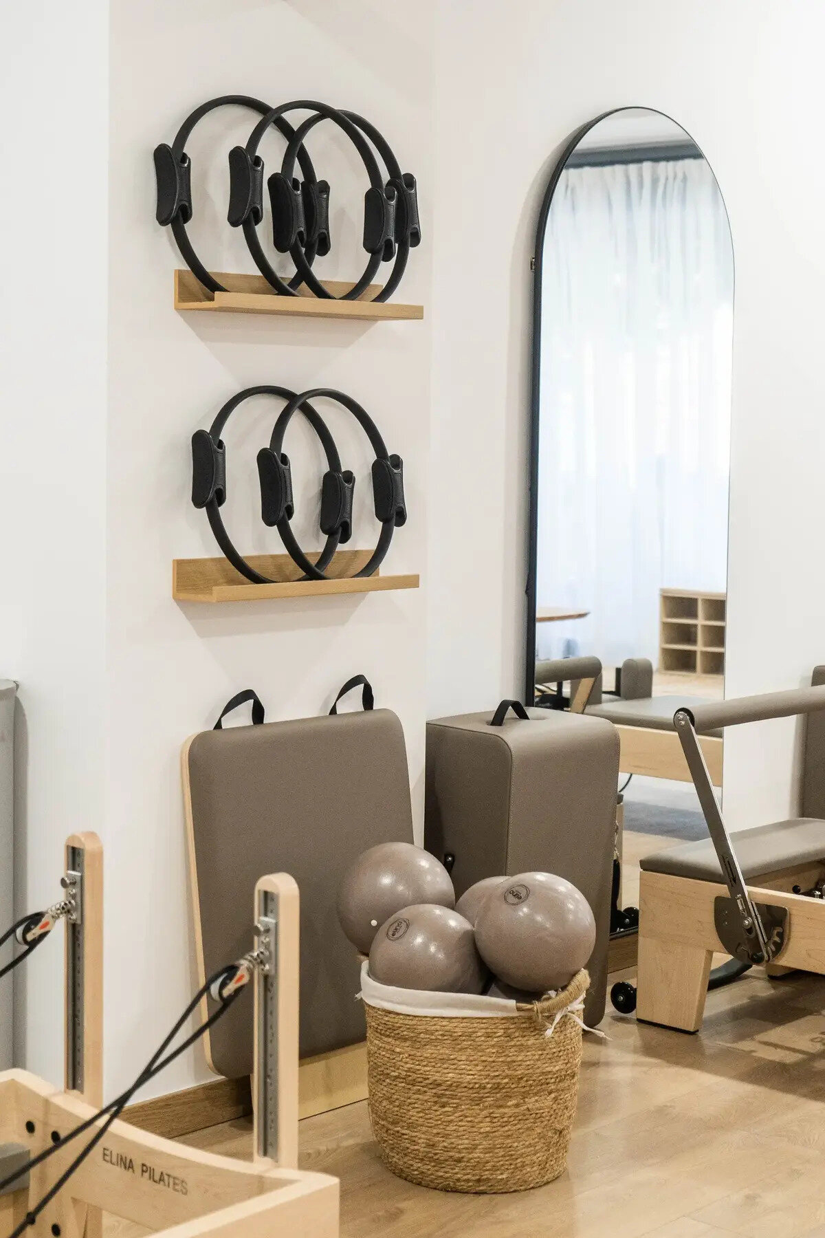 FORM STUDIO PILATES CLUB